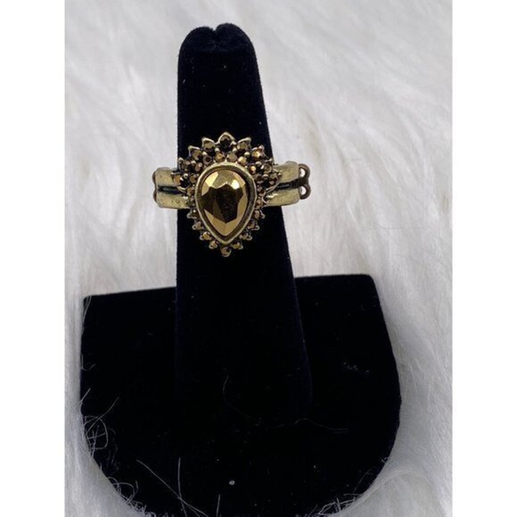 Paparazzi Jewerly- Till Queendom Come Brass Ring- Item 168 - Picture 1 of 7